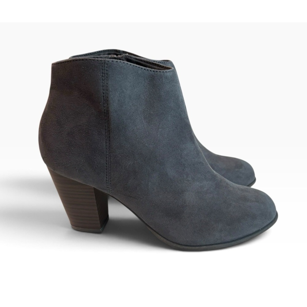 Women's Gray Faux Suede Ankle Booties Size 8 Block Heel Side Zip Old Navy